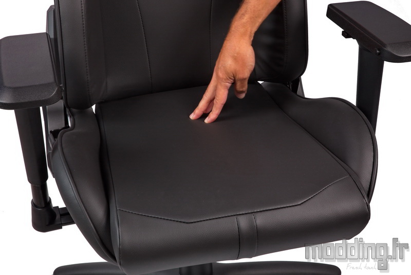 Fauteuil de bureau PILOTE - accoudoirs fixes - appui-tête intégré - Noir Pas  Cher