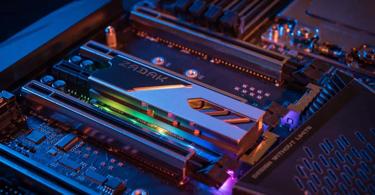 ZADAK présente le SSD PCIe SPARK RGB