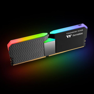 ToughRAM XG RGB DDR4 (1)