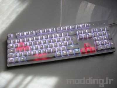 k2 rgb light red white