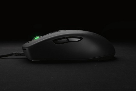 Mionix-AVIOR-PRO-Hero-left_1900x