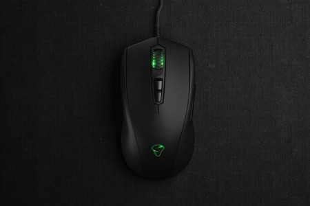 Mionix-AVIOR-PRO-Hero-top_1900x