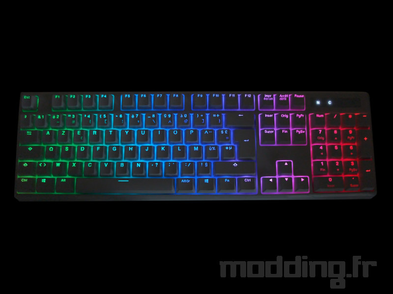 clavier avec rgb actif