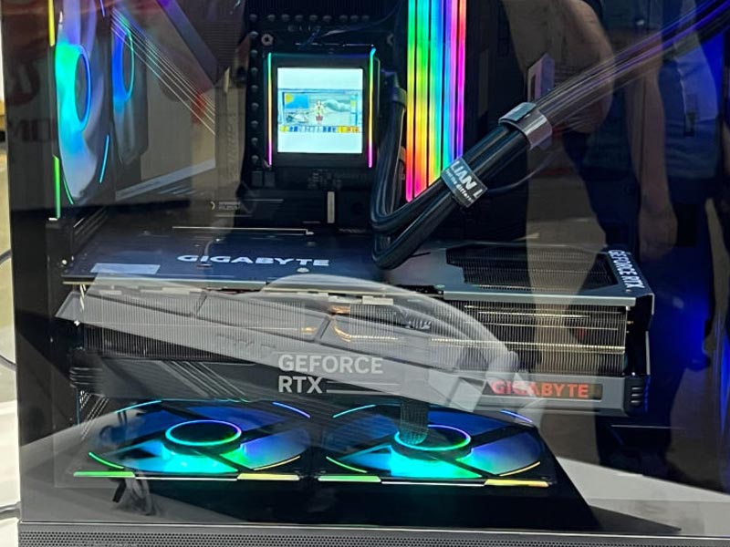 Computex 2023 : boîtiers RGB, concept SUP 01 et ventilateurs avec écran LCD  chez Lian Li