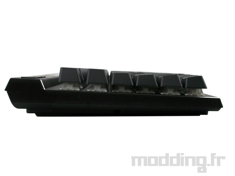 Corsair K70 MAX clavier profil Corsair K70 MAX clavier profil