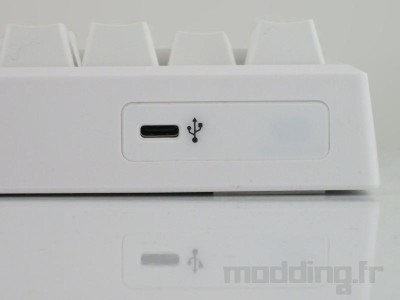 ironclad V3 detail port usb