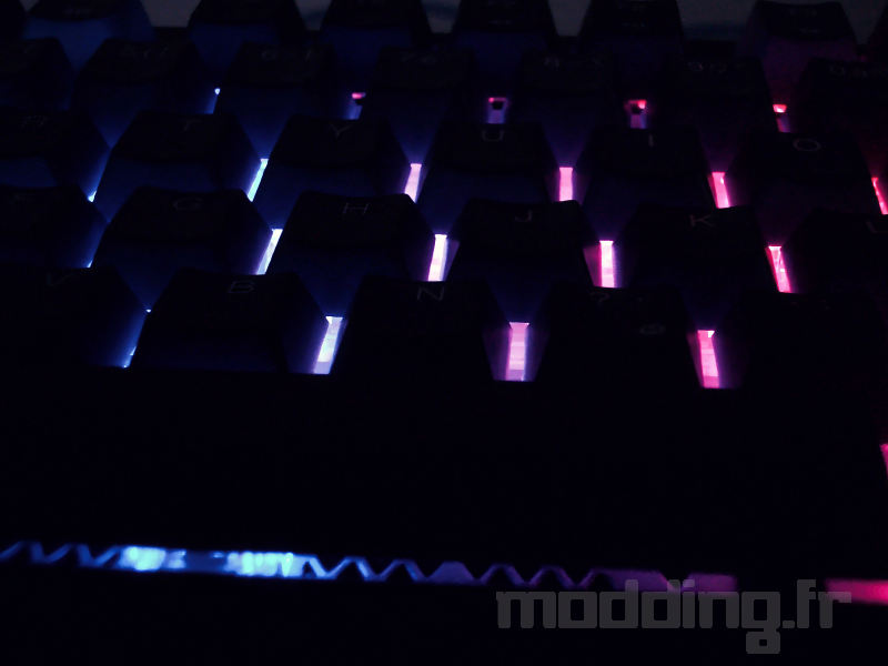 Corsair K65 Plus Wireless eclairage actif (2) Corsair K65 Plus Wireless eclairage actif (2)
