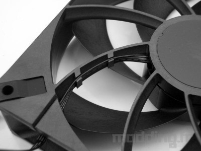 detail passe cable rs140