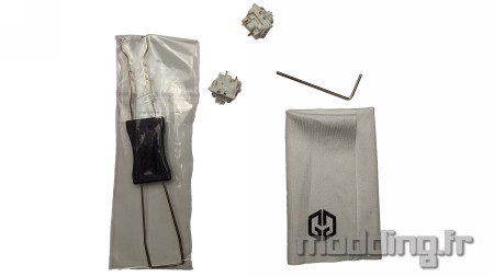 bundle en vrac sur la table red bladejpg