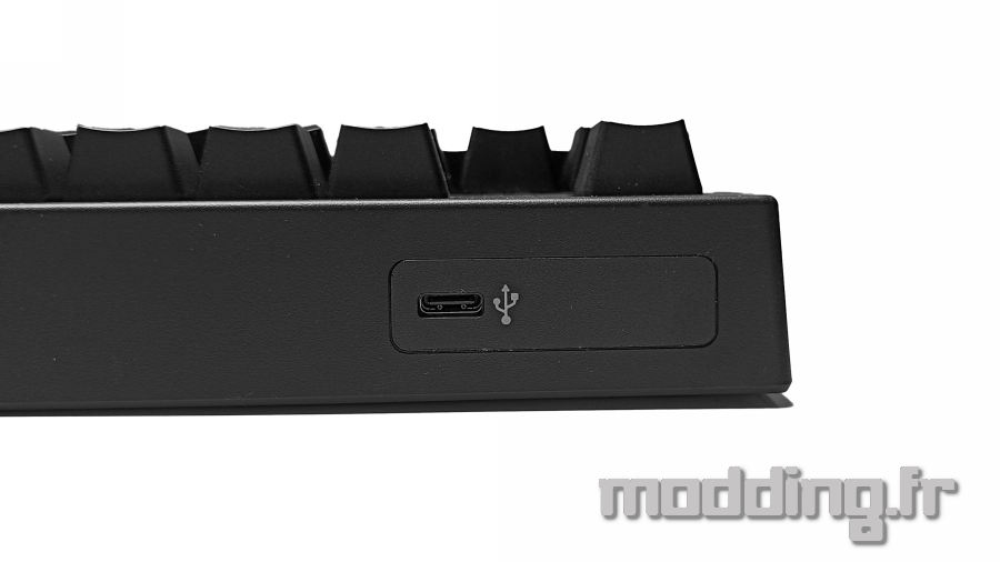 détail arrière prise usb détail arrière prise usb