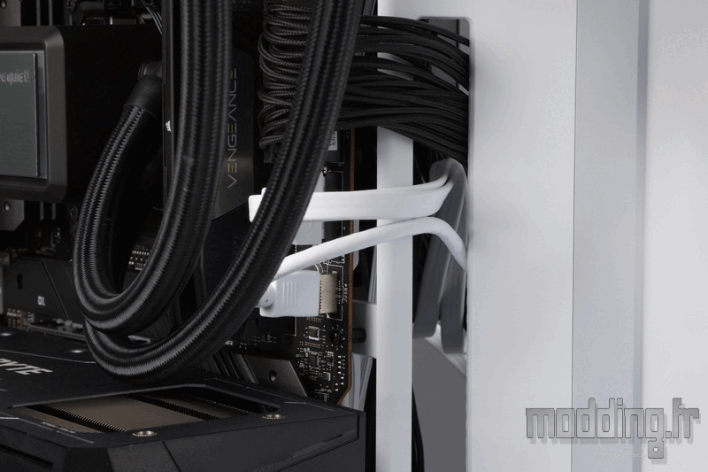 H9 Flow RGB+ 153 H9 Flow RGB+ 153