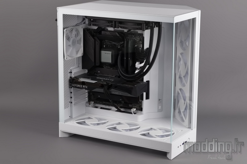 H9 Flow RGB+ 158 H9 Flow RGB+ 158