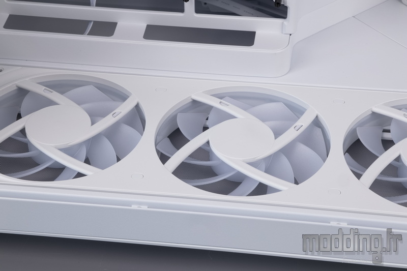 H9 Flow RGB+ 79 H9 Flow RGB+ 79