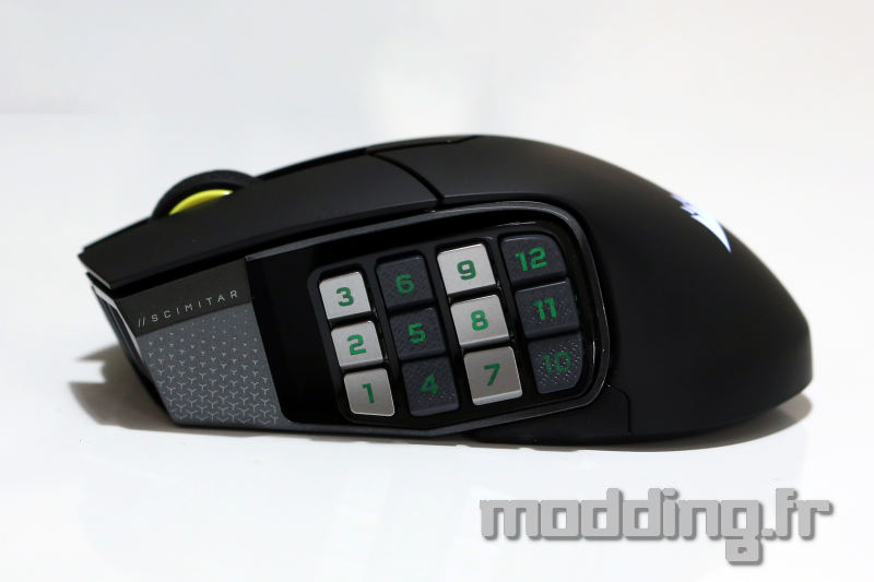 Corsair Scimitar Elite Wireless SE de coté Corsair Scimitar Elite Wireless SE de coté